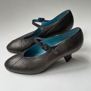Thierry Rabotin Mary Jane Heel Shoes Made in Italy 37.5 EU, 7 US